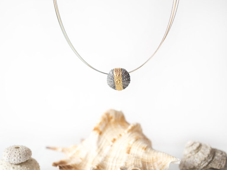 joyas del mediterraneo, colgante erizo de mar, bluland joyas, joyería de autor